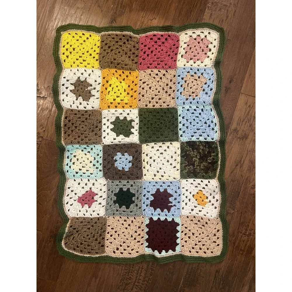 Vtg Crocheted Afghan Small Throw Lap Blanket‎ Multi Granny Squares 41 X 27.5